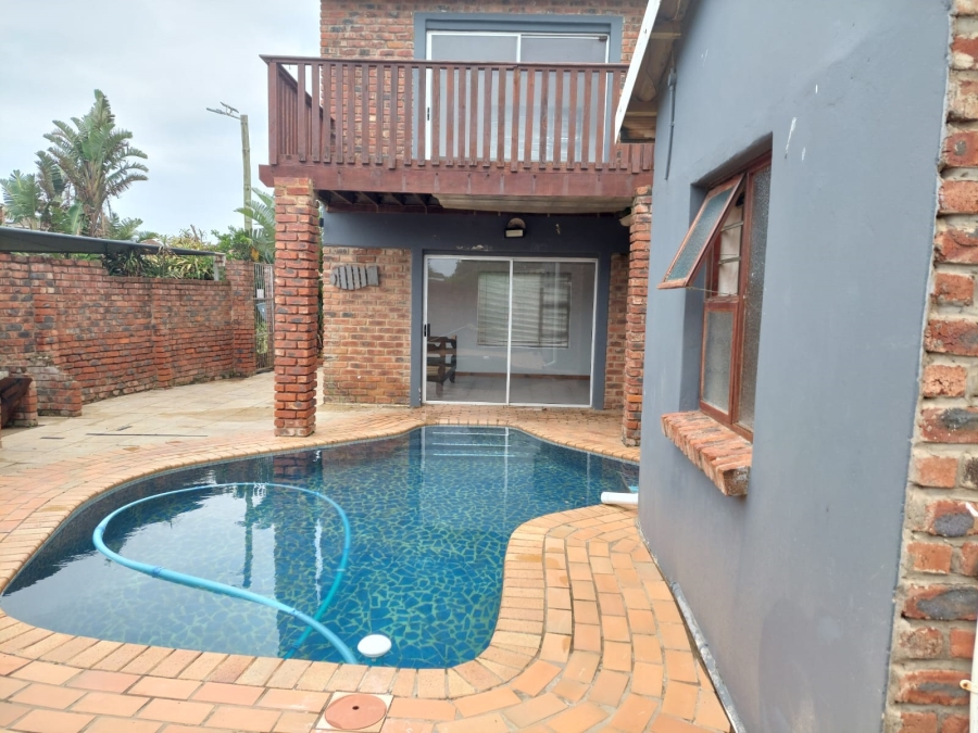 4 Bedroom Property for Sale in Seavale Eastern Cape